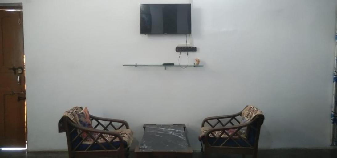 Rashi Homestay *